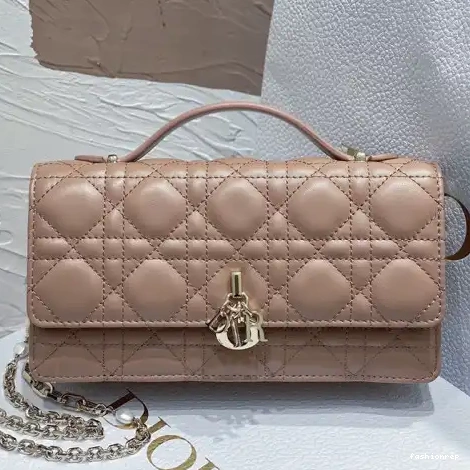 2304YA0058 Bag Dio 0704